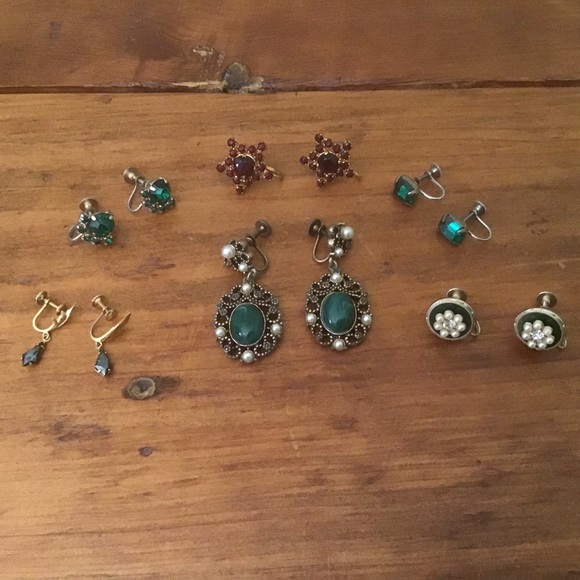 Jewelry - 🆕 Lot of 6 Vintage Earrings